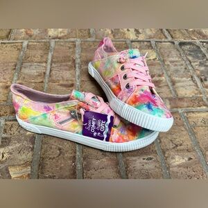 BlowFish Slip On Sneaker 10